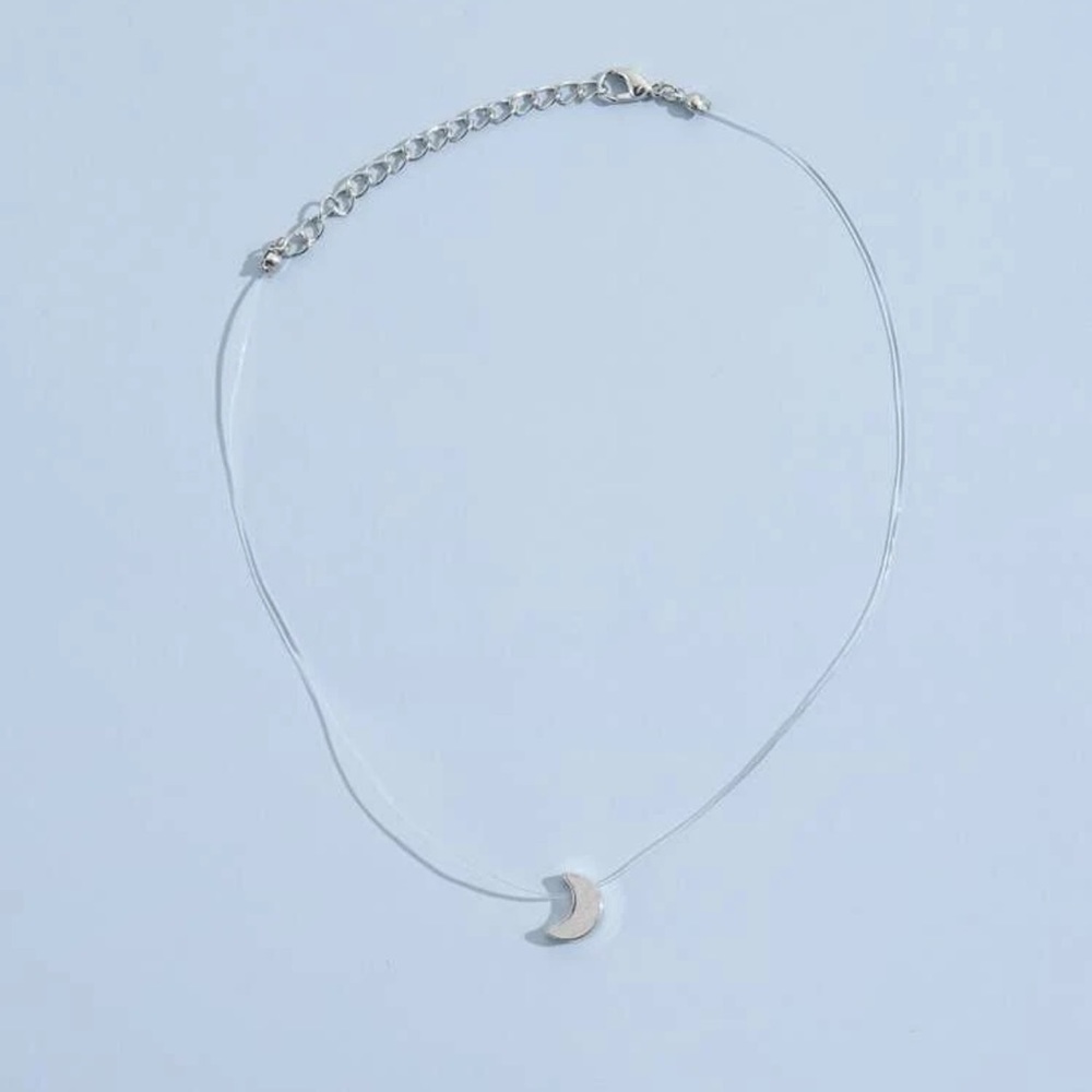 🌙 Floating clear choker w/ crescent moon pendant - Picture 7 of 11